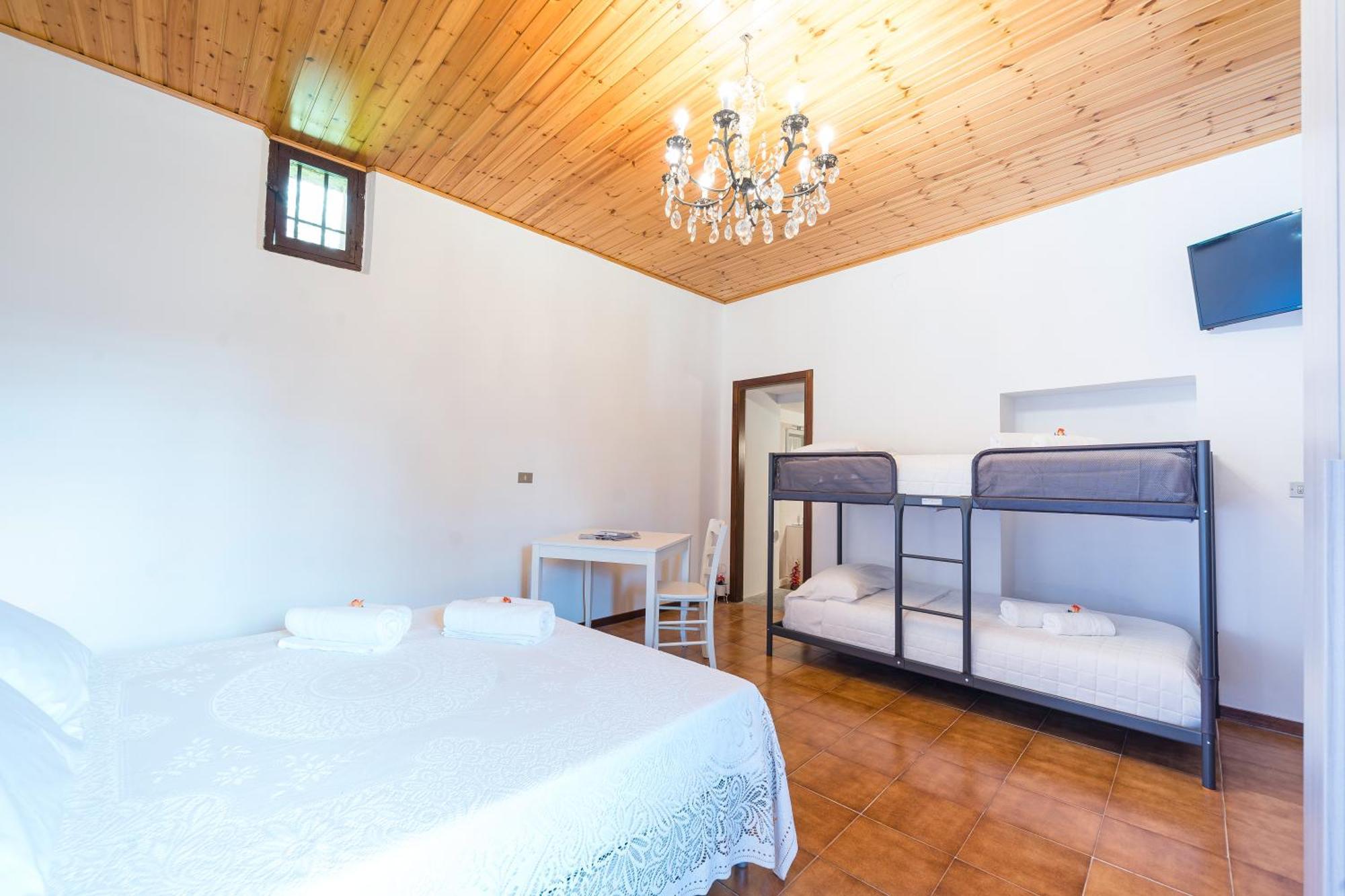 B&B La Corte And Home Restaurant - Free Parking - 10 Minutes To The Lake And Centre Como Exterior foto