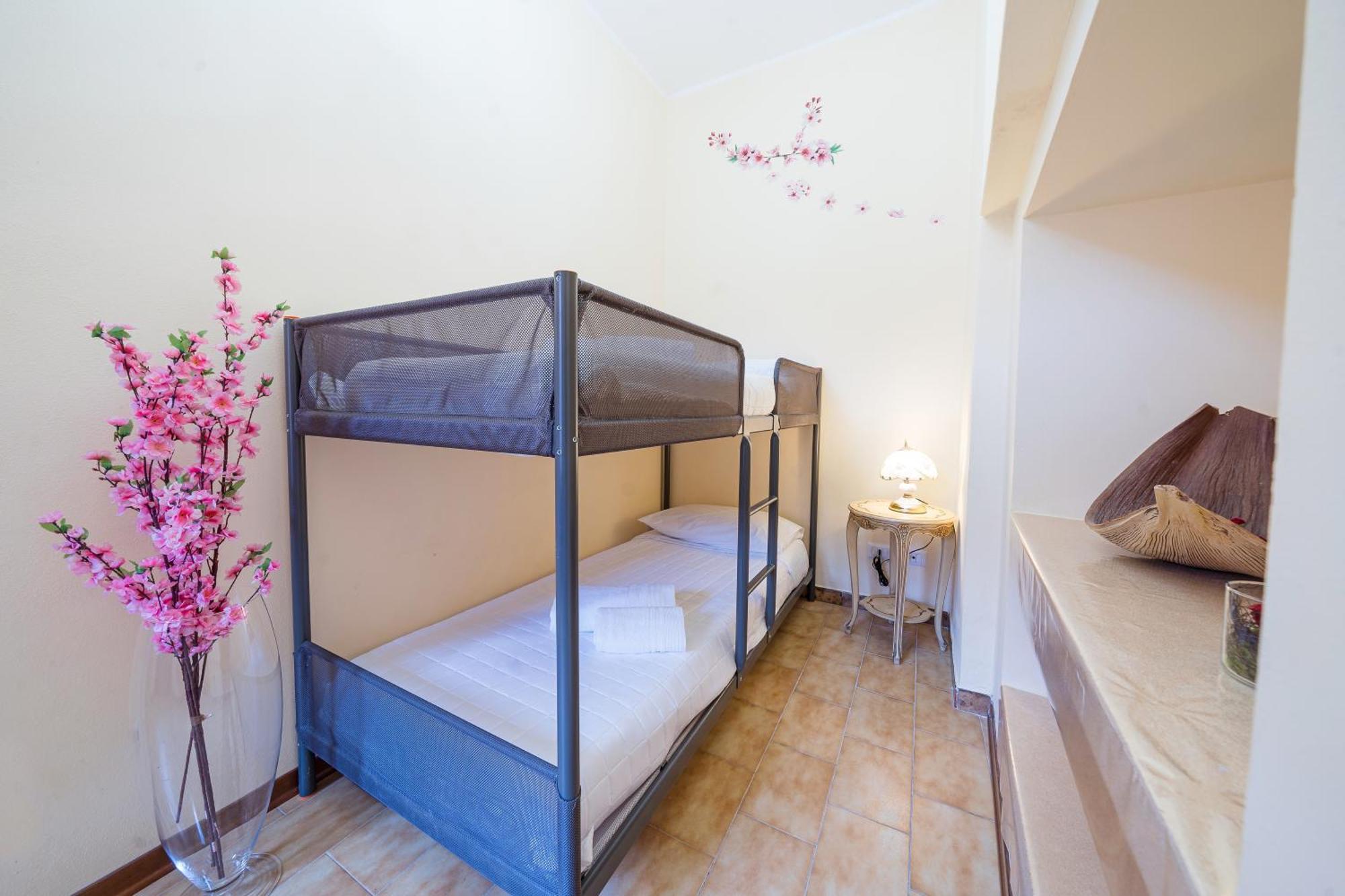 B&B La Corte And Home Restaurant - Free Parking - 10 Minutes To The Lake And Centre Como Exterior foto