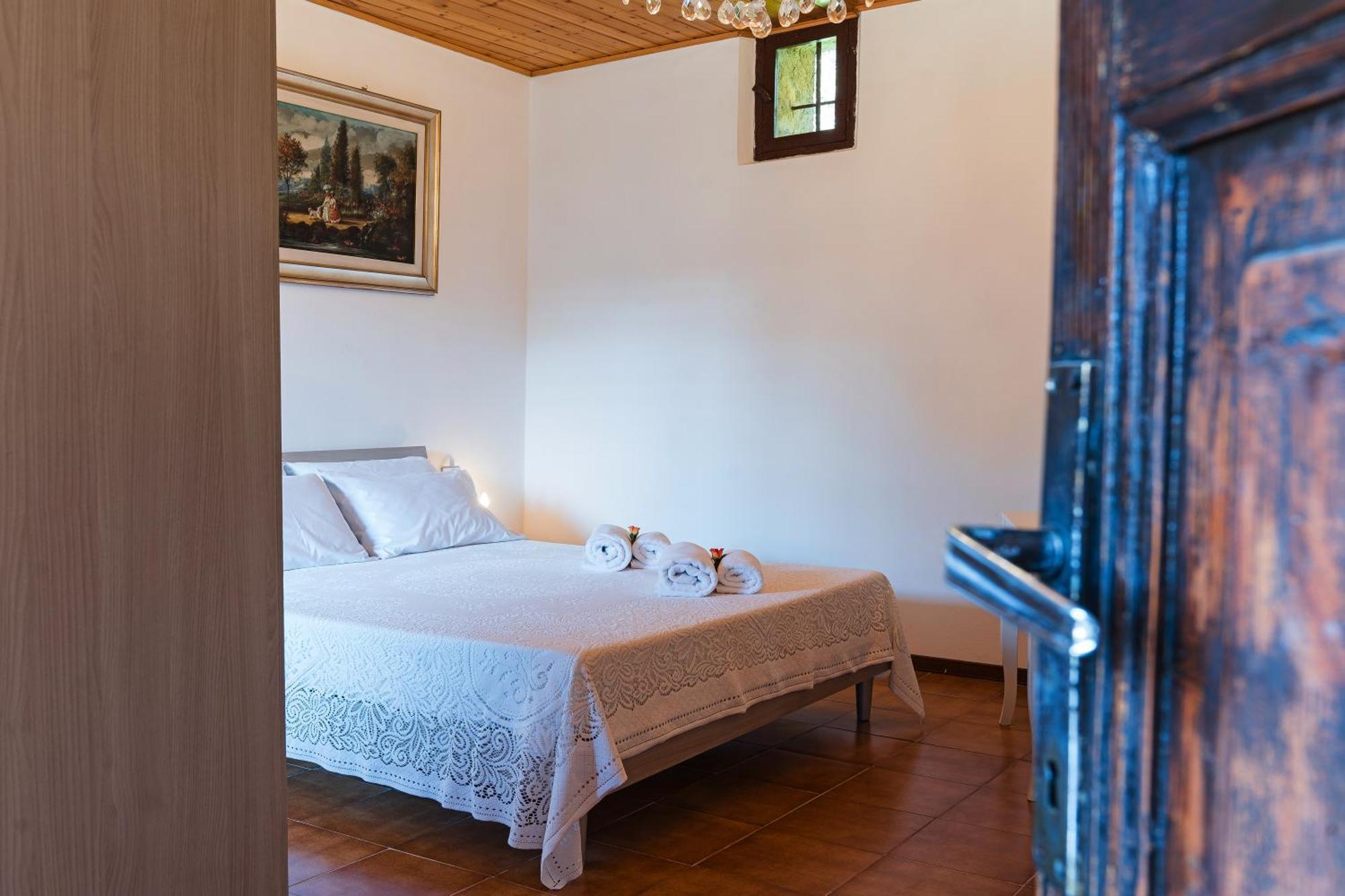 B&B La Corte And Home Restaurant - Free Parking - 10 Minutes To The Lake And Centre Como Exterior foto